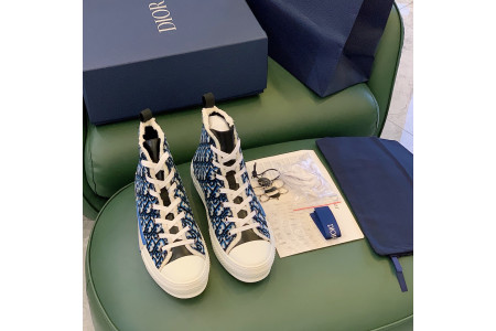 DR B23 Sneakers