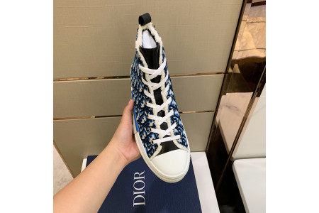 DR B23 Sneakers