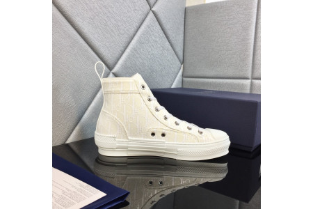 DR B23 Sneakers