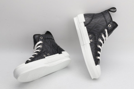 DR B23 Sneakers