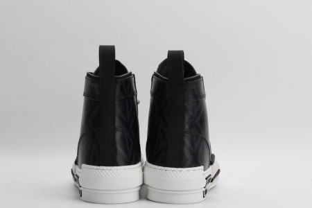 DR B23 Sneakers