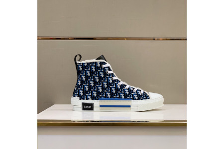 DR B23 Sneakers