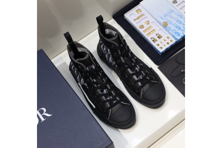 DR B23 Sneakers