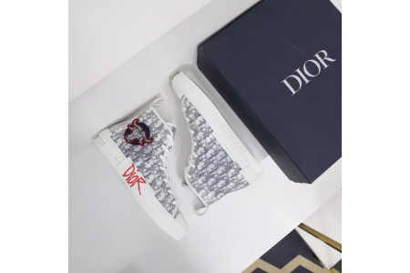 DR B23 Sneakers