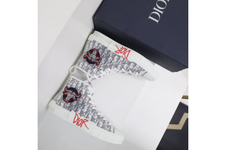 DR B23 Sneakers