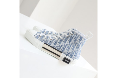 DR B23 Sneakers