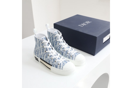DR B23 Sneakers