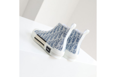 DR B23 Sneakers