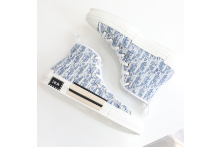 DR B23 Sneakers