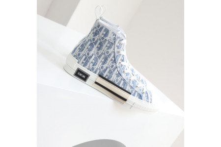 DR B23 Sneakers