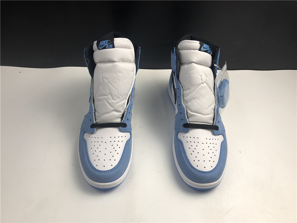 AIR JORDAN 1 RETRO HIGH WHITE UNIVERSITY BLUE BLACK 555088-134