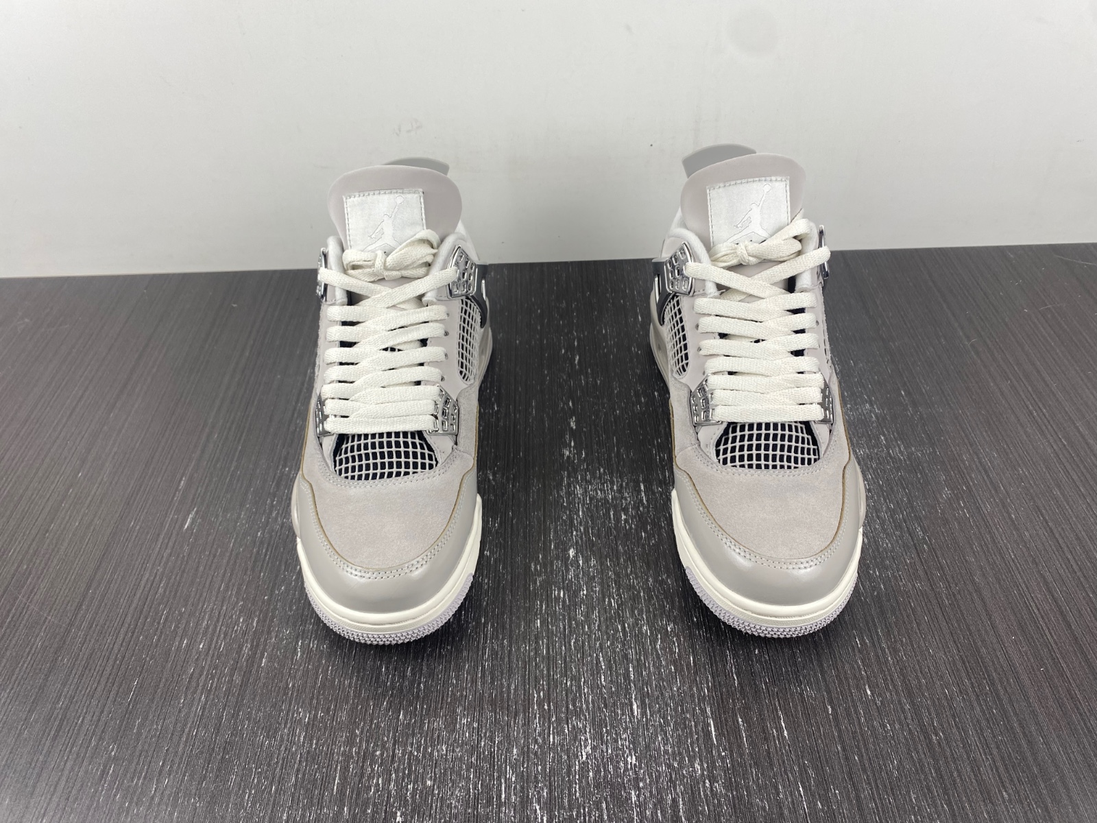 Jordan 4 Retro Frozen Moments