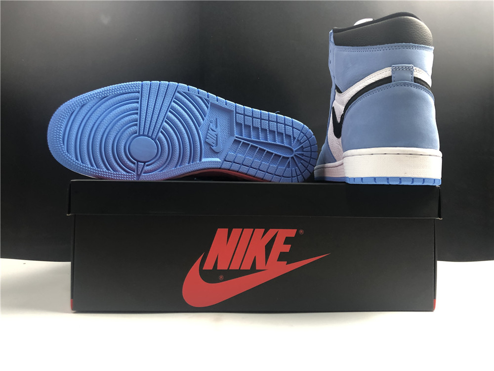 AIR JORDAN 1 RETRO HIGH WHITE UNIVERSITY BLUE BLACK 555088-134