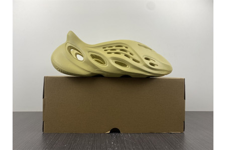 Adidas Yeezy Foam RNNR Sulfur GV6775