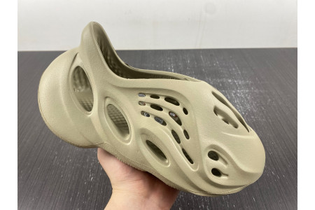 Adidas Yeezy Foam RNR Stone Salt GV6840