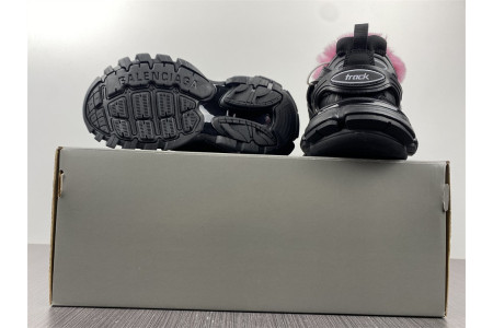 BLCG TRACK SNEAKER 668555 W3CQ6 1050