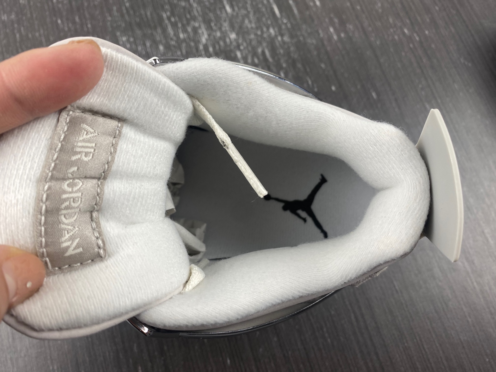 Jordan 4 Retro Frozen Moments
