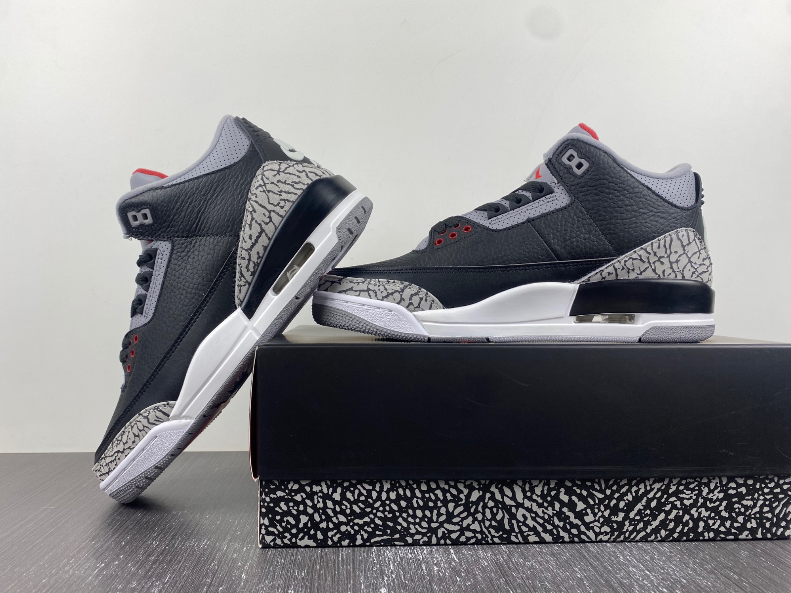 Air Jordan 3 Black Cement 854262-001