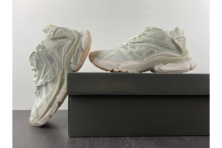 BLCG RUNNER SNEAKER 677403 W2RC8 2516