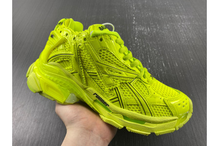 BLCG RUNNER SNEAKER 677402 W3RB4 7510