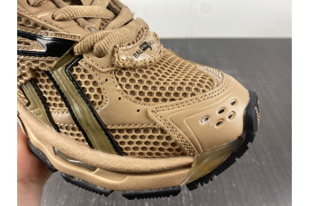 BLCG RUNNER SNEAKER 677403 W2RA5 0126