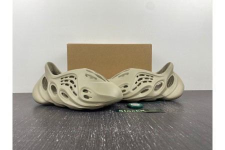Adidas Yeezy Foam RNR Stone Salt GV6840