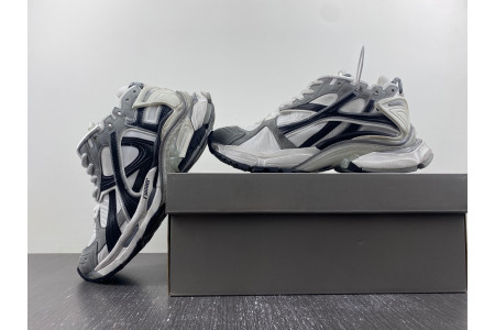 BLCG RUNNER SNEAKER 772774 W3RNY 9012