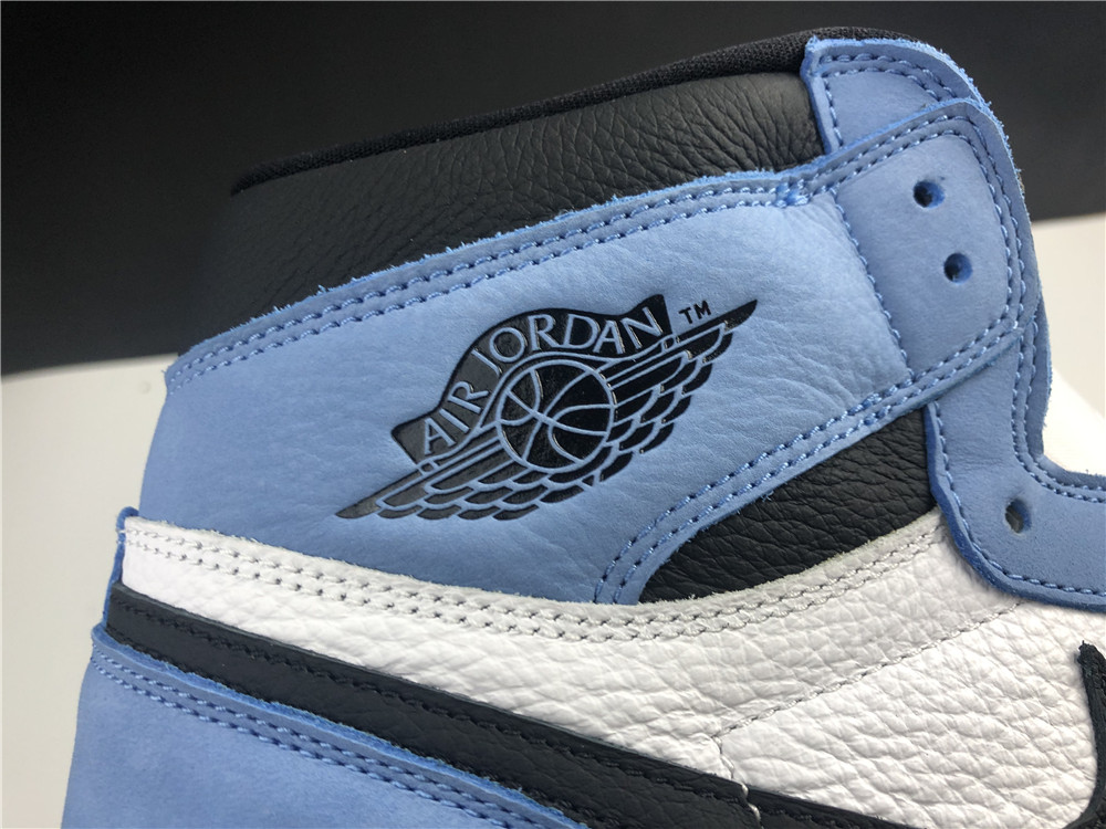AIR JORDAN 1 RETRO HIGH WHITE UNIVERSITY BLUE BLACK 555088-134
