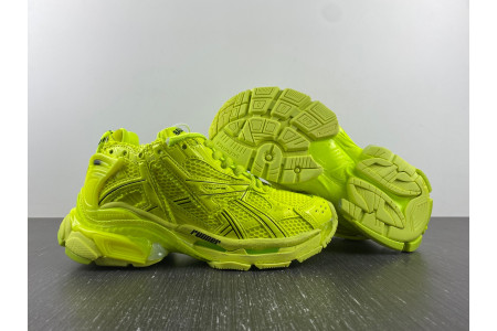 BLCG RUNNER SNEAKER 677402 W3RB4 7510