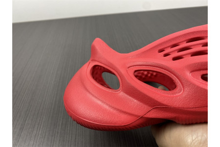 Adidas Yeezy Foam Red CW3355