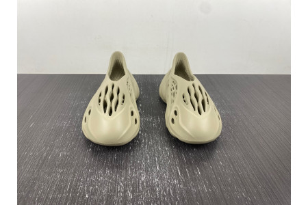 Adidas Yeezy Foam RNR Stone Salt GV6840