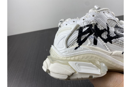 BLCG RUNNER SNEAKER 677402 W3RBQ 9010