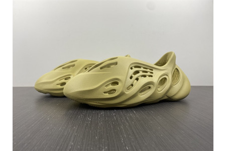 Adidas Yeezy Foam RNNR Sulfur GV6775