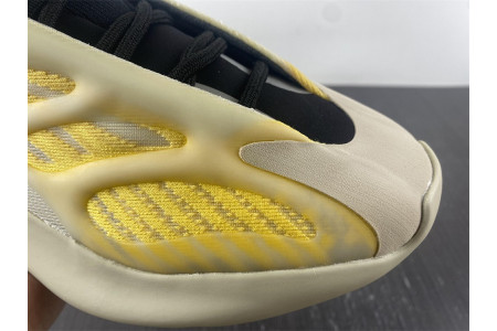 Adidas Yeezy 700 V3 Mono Safflower HP5425