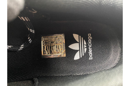 ADIDAS x BLCG TRIPLE S SNEAKER 712754 W2FW1 1004