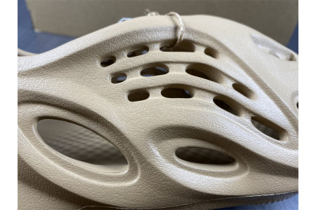 Adidas Yeezy Foam RNNR Ochre GW3354