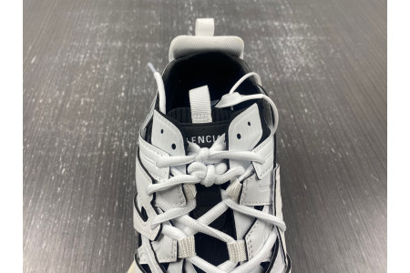 BLCG TRACK SNEAKER 736330 W3SKC 9010