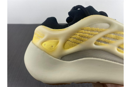 Adidas Yeezy 700 V3 Mono Safflower HP5425