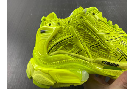 BLCG RUNNER SNEAKER 677402 W3RB4 7510