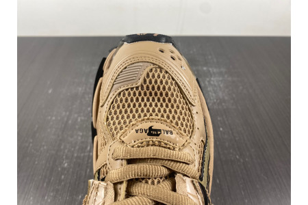 BLCG RUNNER SNEAKER 677403 W2RA5 0126