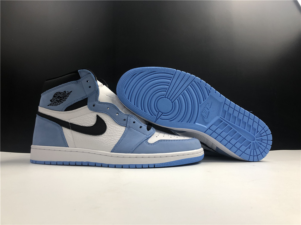 AIR JORDAN 1 RETRO HIGH WHITE UNIVERSITY BLUE BLACK 555088-134