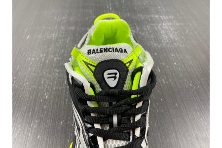 BLCG RUNNER SNEAKER 677403 W3RBP 1093