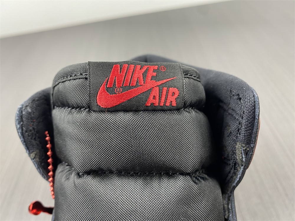 Air Jordan 1 High OG Bred Patent 555088-063