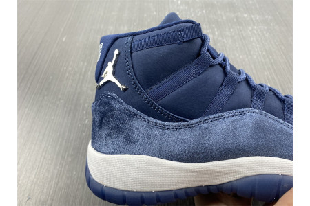 Air Jordan 11 Velvet WMNS Midnight Navy AR0715-441