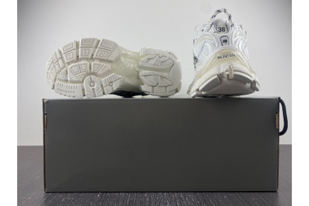 BLCG RUNNER SNEAKER 677402 W3RBQ 9010