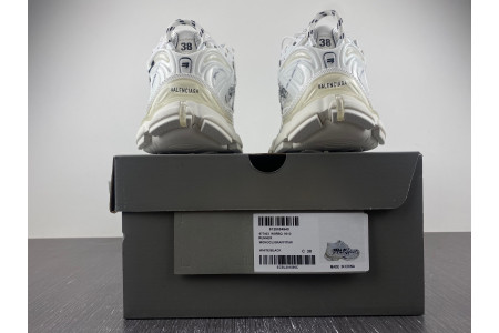 BLCG RUNNER SNEAKER 677402 W3RBQ 9010