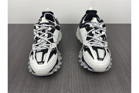 BLCG TRACK SNEAKER 647741 W3BZ2 9010