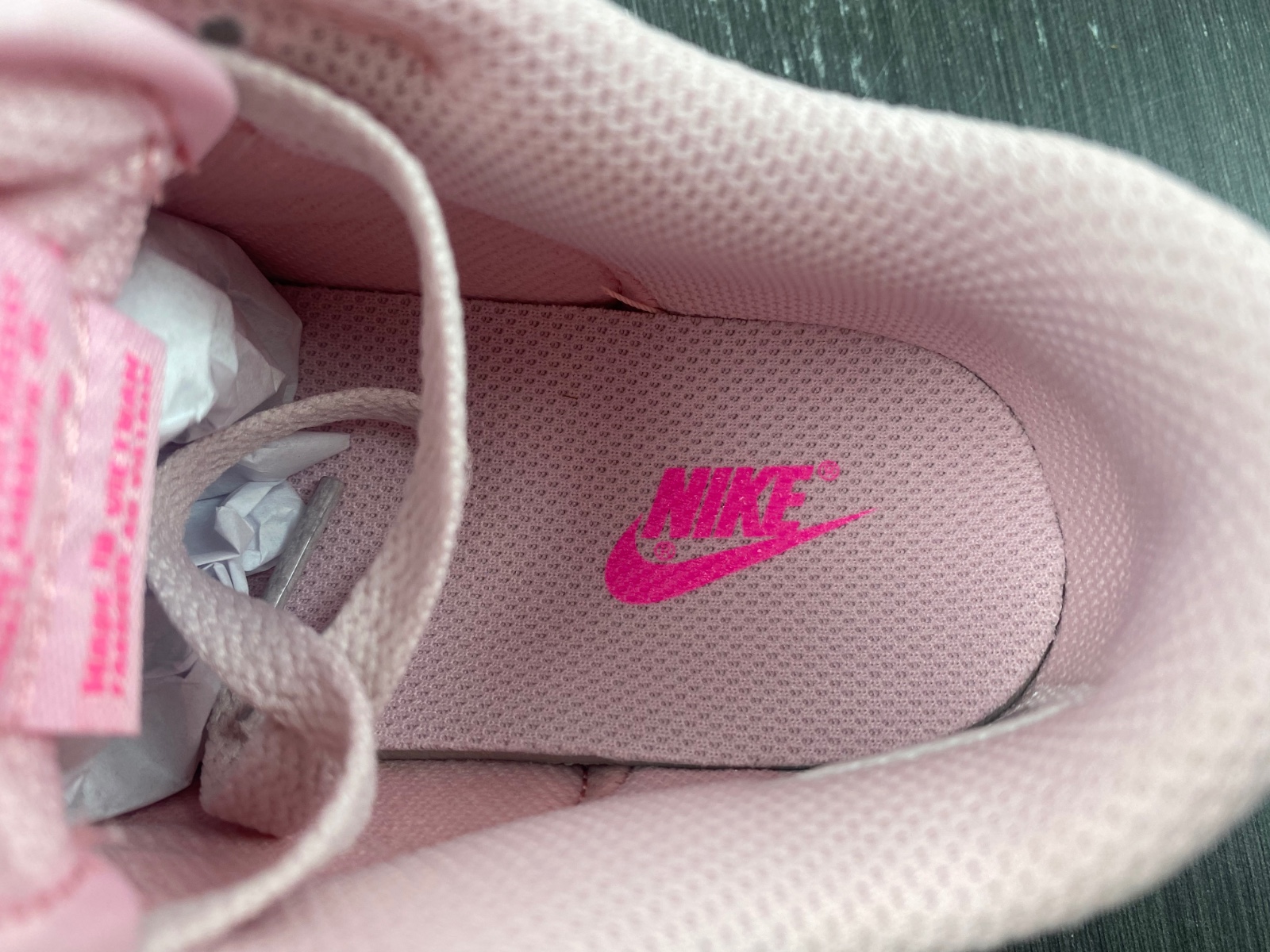 Nike Dunk Low Triple Pink