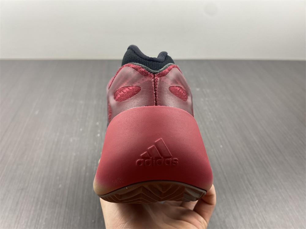 Adidas Yeezy 700 V3 Fade Carbon GW1814