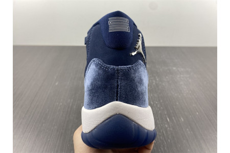 Air Jordan 11 Velvet WMNS Midnight Navy AR0715-441